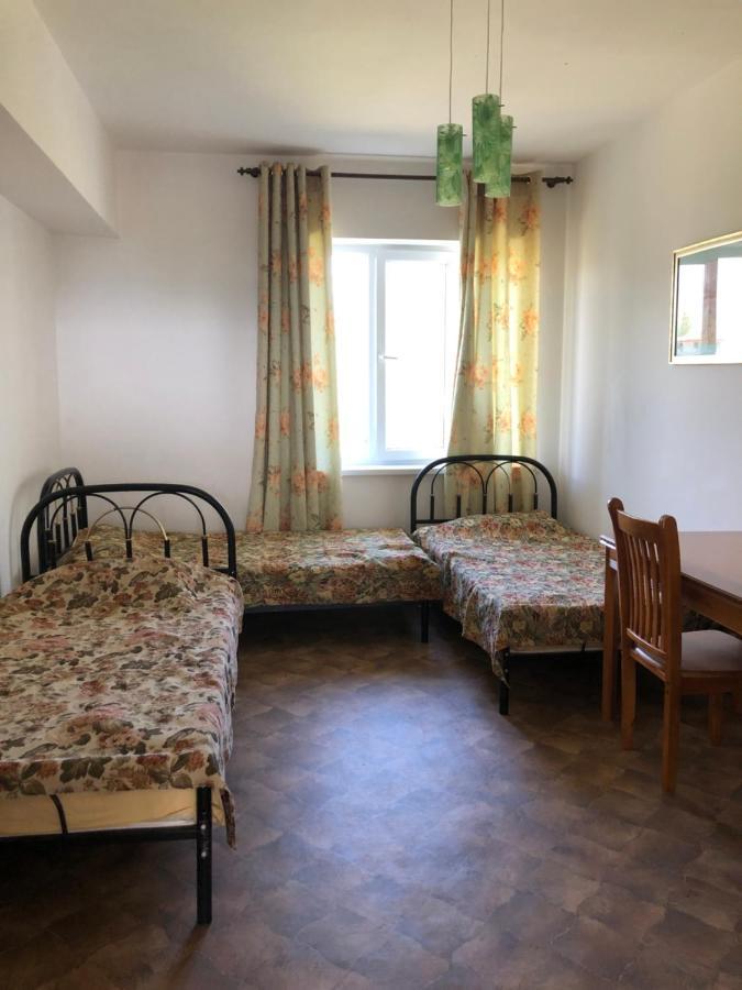 Гостевой Дом Айша Guest House Aisha Cholpon-Ata Esterno foto