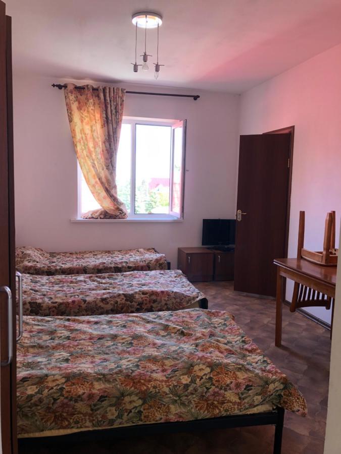 Гостевой Дом Айша Guest House Aisha Cholpon-Ata Esterno foto
