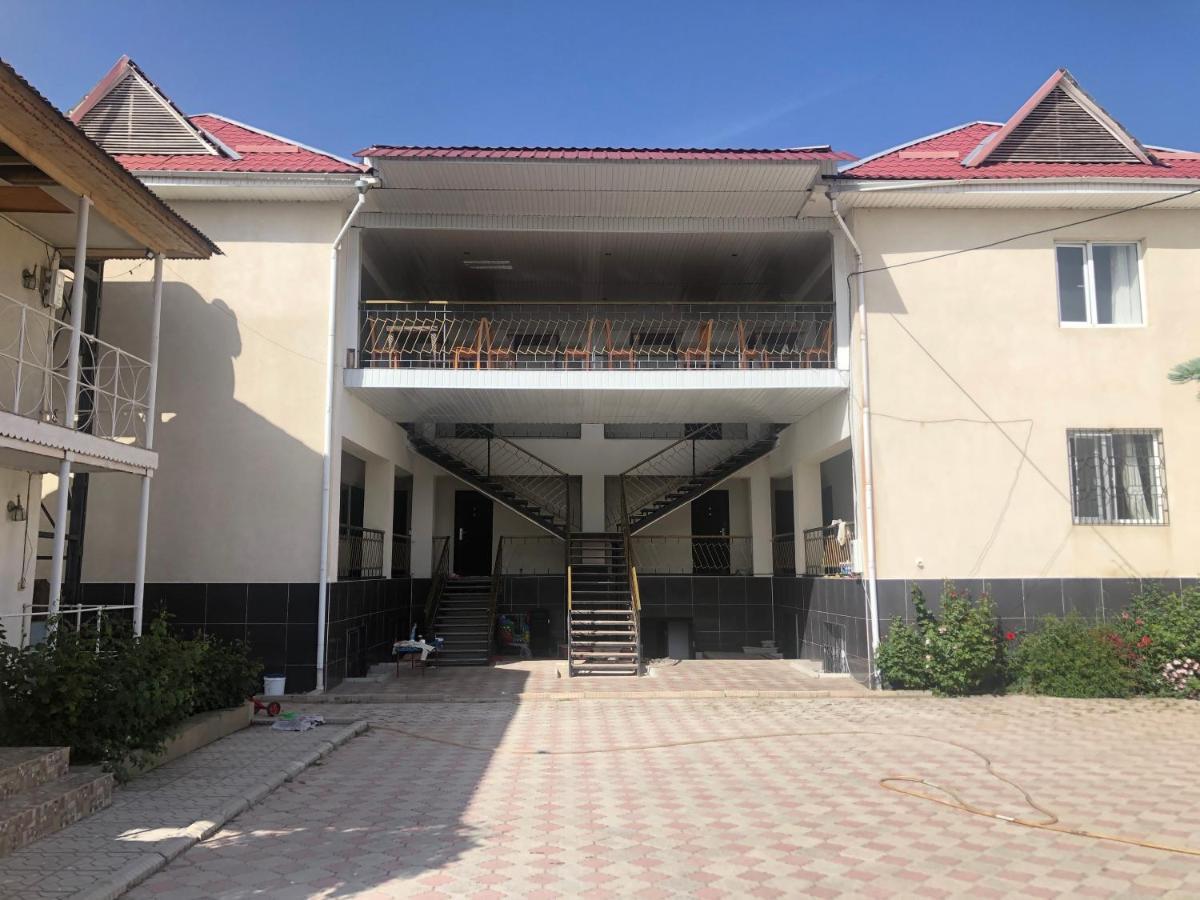 Гостевой Дом Айша Guest House Aisha Cholpon-Ata Esterno foto